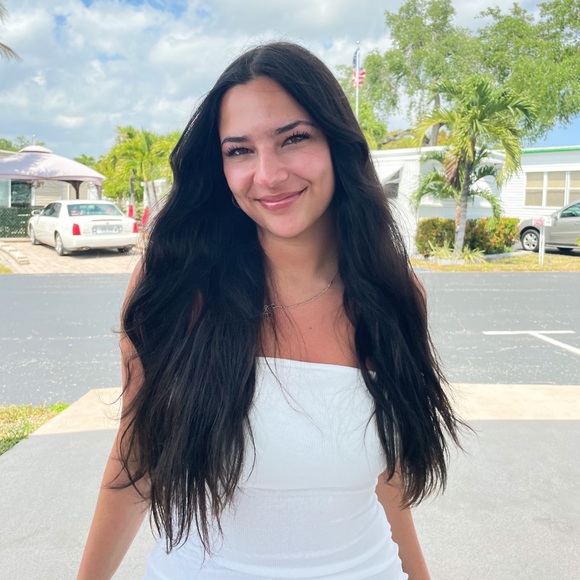 Meet your Posher, Aïda - Picture 1 of 1